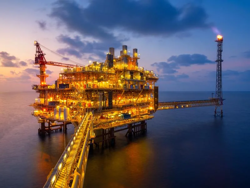 Offshore oil and gas platform
